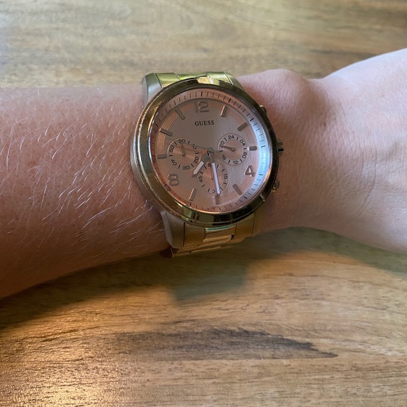 Guess rose gold watch - Picture 5 of 5